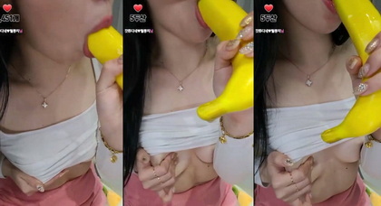 [UNCENSORED-LEAK] VOV-146 The Strongest Bitches Gather! Chained Orgy Sex Party vol.81 "Can you introduce me to a friend who's more erotic than your sister?"