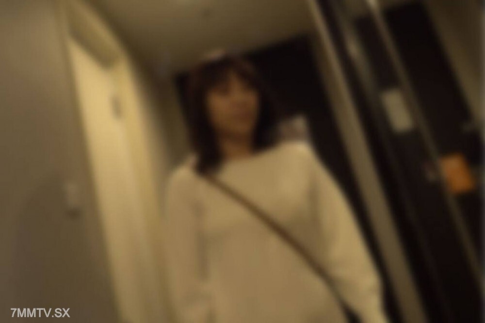 FC2-PPV-4702428 [Business shot] The front side is my i-ya store clerk, the back side is a sensual person.