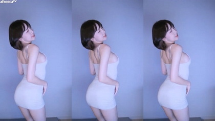 [UNCENSORED-LEAK] MIDA-108 I went to my boyfriend's house for the first time, but the man who lived there was a filthy old man with a high sex drive. I was tricked into going to his house, and he played me with aphrodisiacs and played me to cum insid